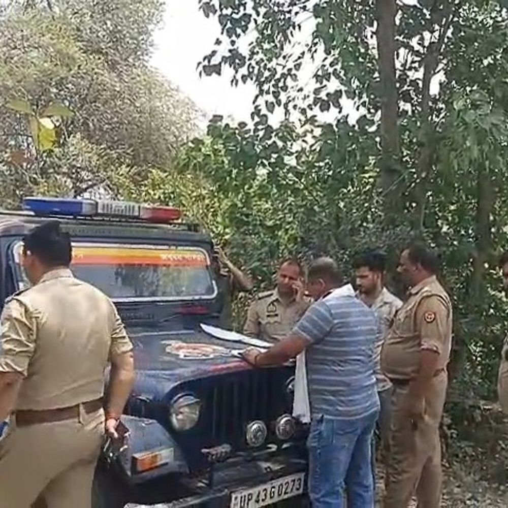 24 घंटे बाद भी सर्राफा व्यापारी लूट का खुलासा नहीं:गोंडा में संदिग्ध CCTV में कैद, तमंचे की नोक पर लूट