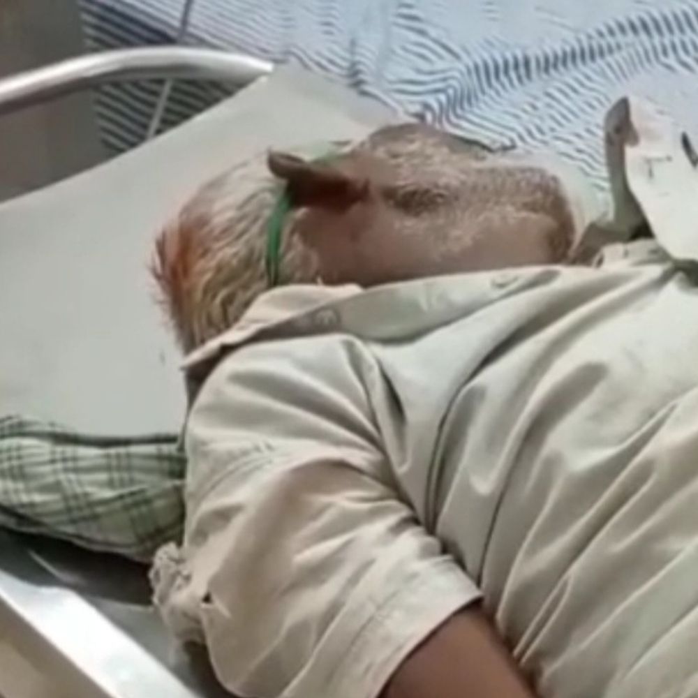 कार की टक्कर से साइकिल सवार बुजुर्ग की मौत:देवरिया-रुद्रपुर मार्ग पर हादसा, चालक फरार; तलाश जारी