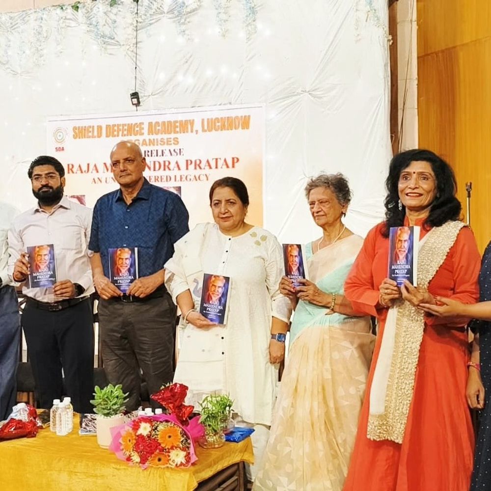 लखनऊ में राजा महेंद्र प्रताप की पुस्तक का विमोचन:स्वतंत्रता सेनानी की अनदेखी विरासत पर हुईं चर्चा