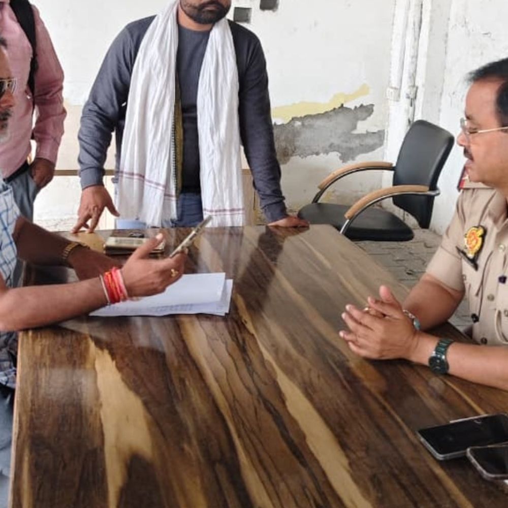 हाथरस में टीएमसी सांसद के खिलाफ शिकायत:राष्ट्रीय स्वाभिमान दल के संस्थापक ने IPS के चरित्र हनन की कोशिश का आरोप लगाया