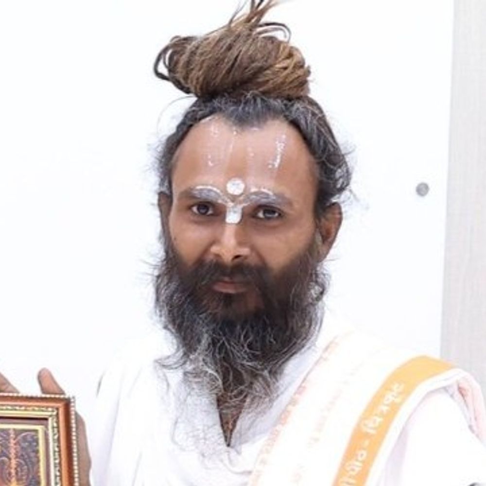 महंत भरतदास की फेसबुक आईडी से महिलाओं पर अभद्र टिप्पणी:तीन थानों में शिकायत दर्ज, गिरफ्तारी की मांग तेज