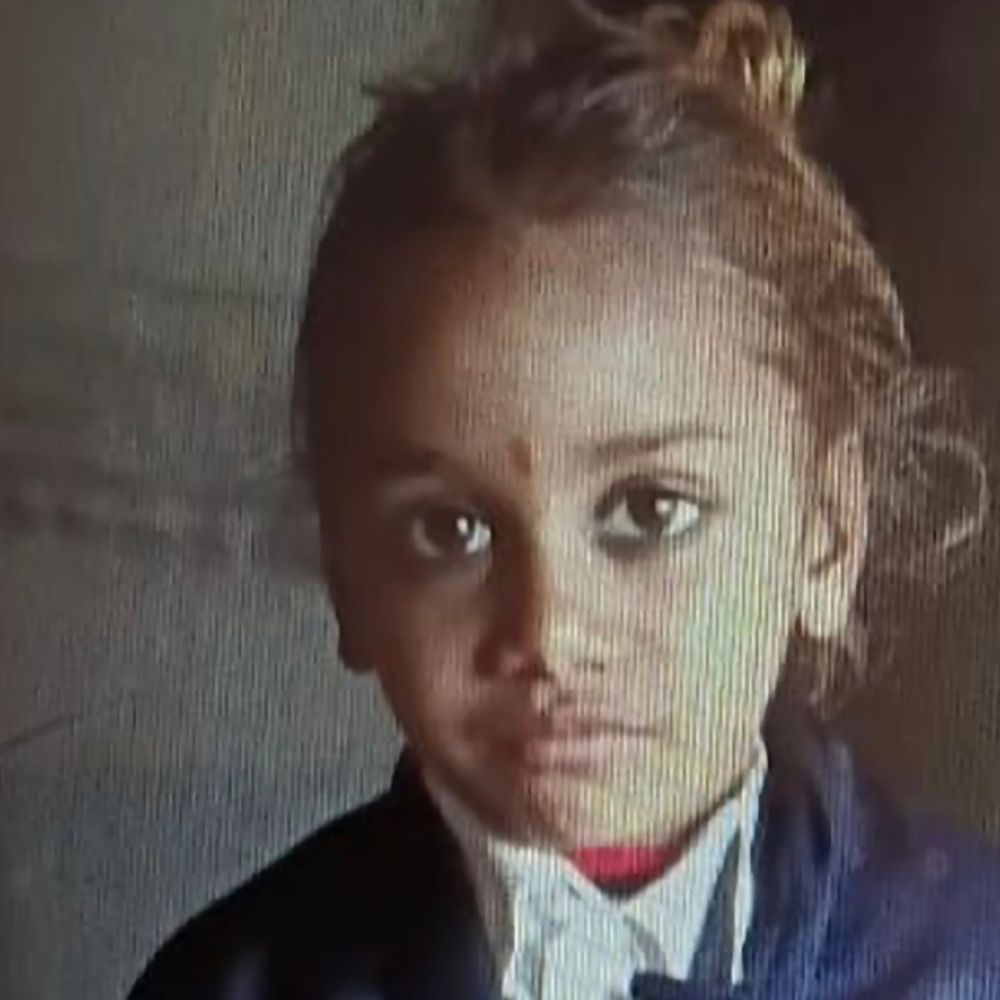 करंट की चपेट में आने से मासूम की मौत:संभल में बच्चों के साथ खेलते समय हुआ हादसा, खंभे आ रहा था करंट