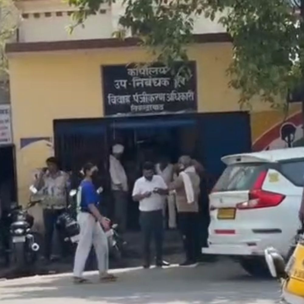 सिकंदराबाद में दलितों की जमीन धोखाधड़ी से बेची:एसडीएम को दी गई जान, एक सप्ताह के अंदर रिपोर्ट मांगी