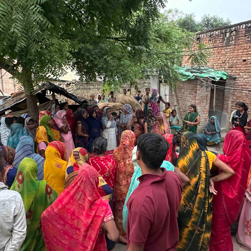 प्रयागराज में आकाशीय बिजली गिरने से महिला की मौत:फूलपुर के दुल्मापुर गांव में हुआ हादसा, बाग में काम कर रही थी महिला