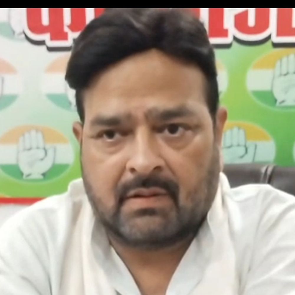 महिला आयोग अध्यक्ष पर कांग्रेस जिलाध्यक्ष का पलटवार:बोले, प्रियंका गांधी ने 2022 चुनाव में 40% महिलाओं को टिकट दी