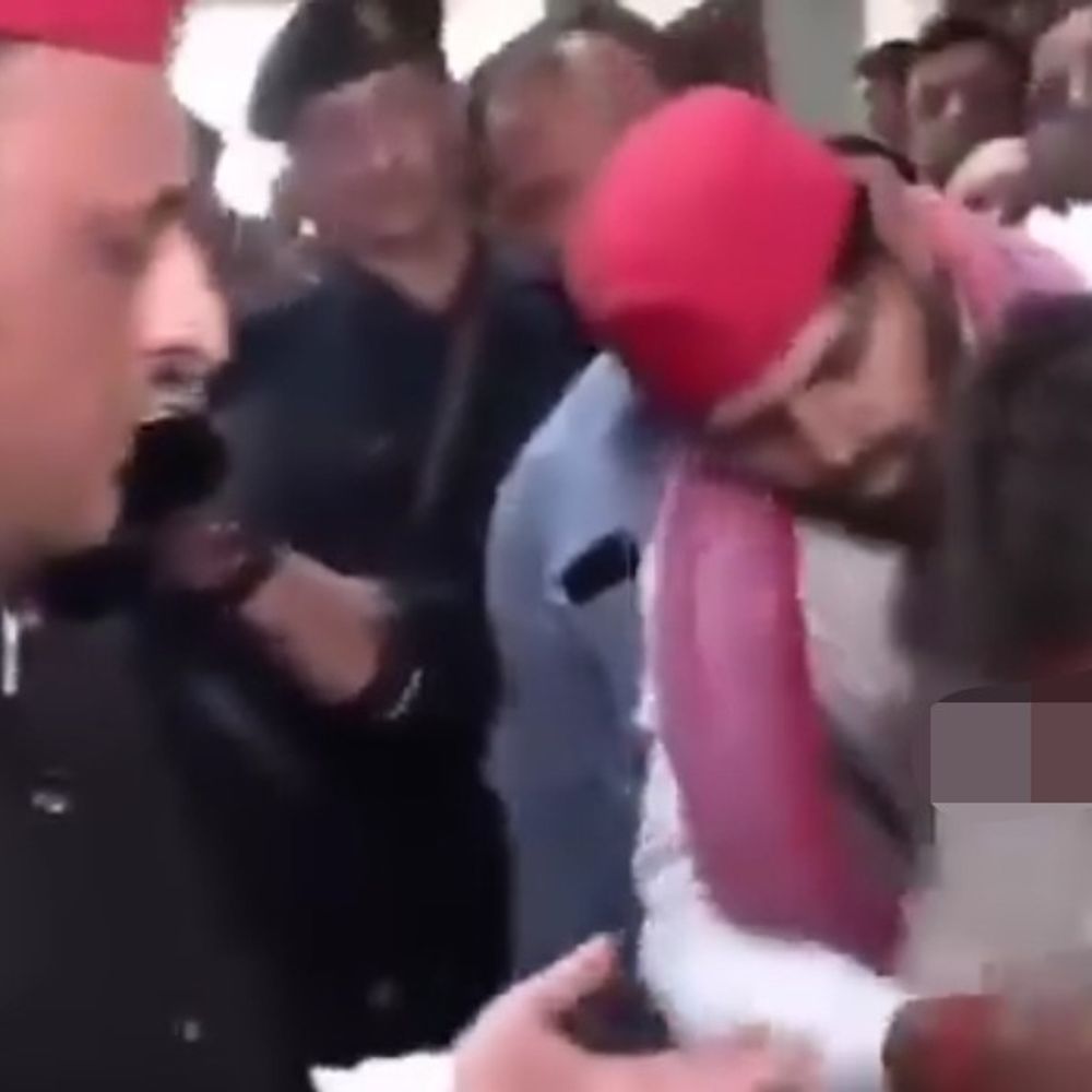 नाबालिग ने अखिलेश यादव से न्याय मांगा:सपा सांसद के करीबी पर मारपीट का आरोप, सपा अध्यक्ष ने पार्टी कार्यालय पर मिलने बुलाया