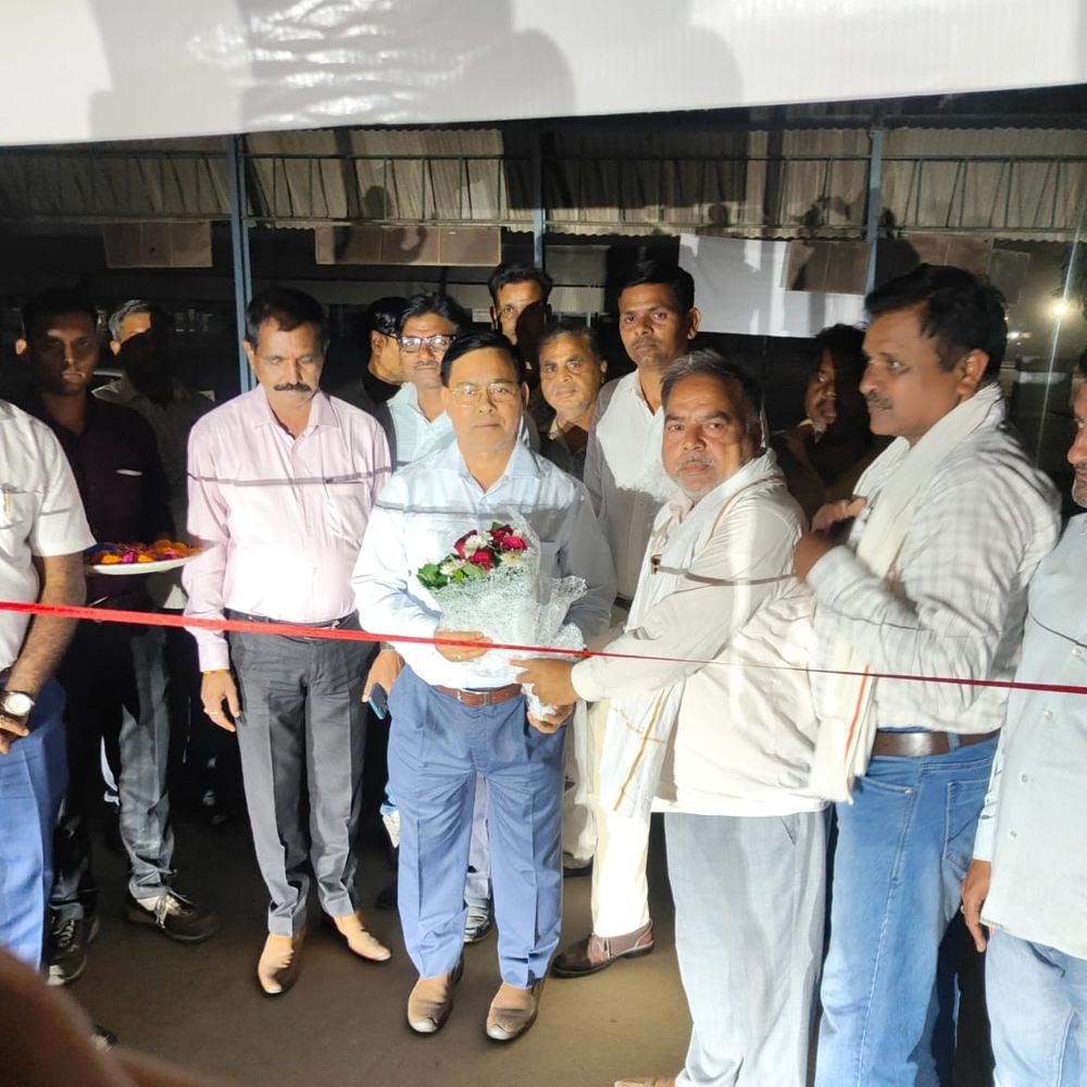 फर्रुखाबाद की सातनपुर मंडी में आलू खरीद केंद्र खुला:बाजार हस्तक्षेप मूल्य ₹650.09 प्रति क्विंटल निर्धारित, किसान बही दिखाना होगा