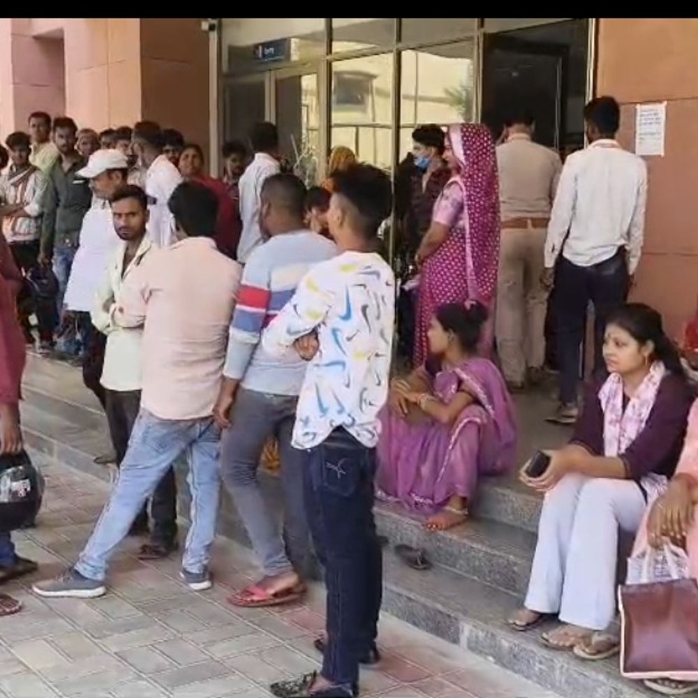 मेडिकल कॉलेज में 12 घंटे से बिजली गुल:पैथोलॉजी-डेंटल विभाग ठप, सैकड़ों मरीज बिना इलाज लौटे