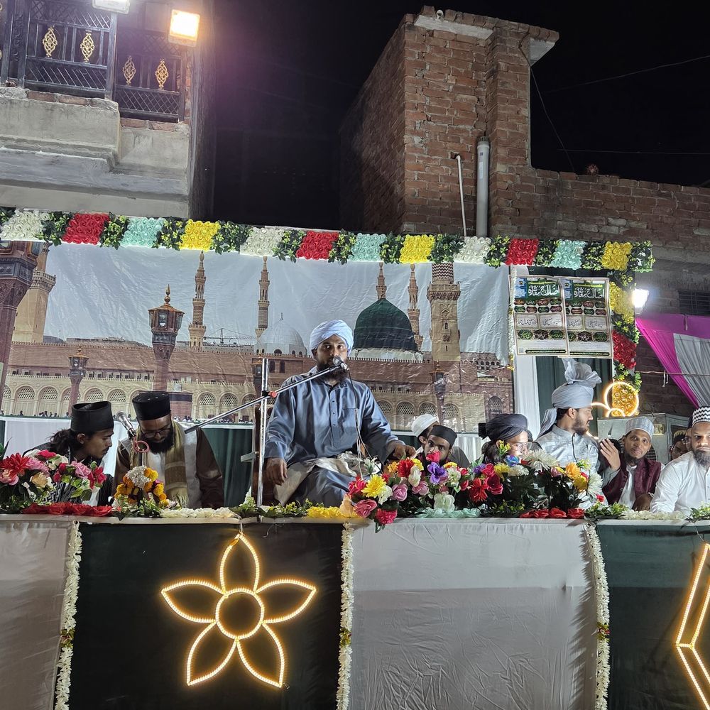 भदोही में जश्न-ए-विलादत-ए-इलाही मुशायरा आयोजित:उलेमाओं ने दिया दीन-ए-इस्लाम और एकता का संदेश