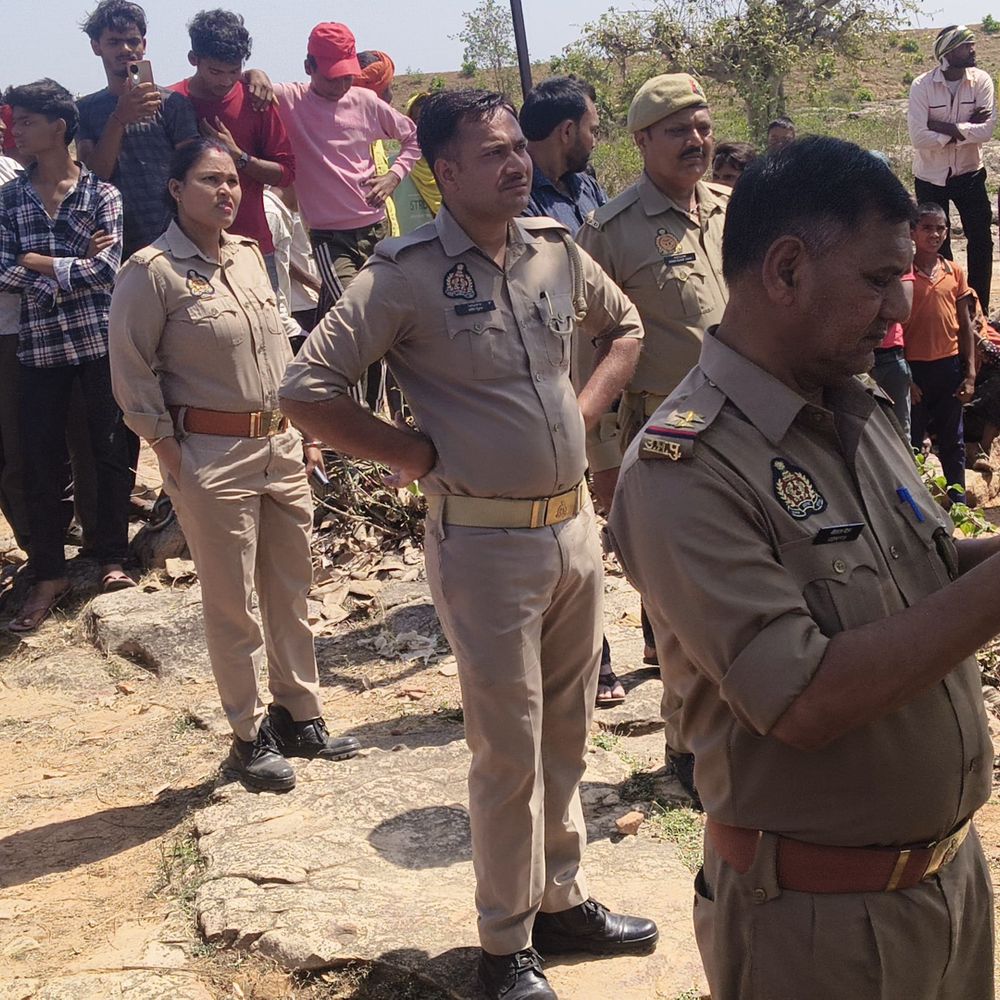 लालगंज में रस्सी से फंदा लगाकर युवती ने किया सुसाइड:अगले महीने शादी होनी थी, पुलिस ने जांच शुरु की