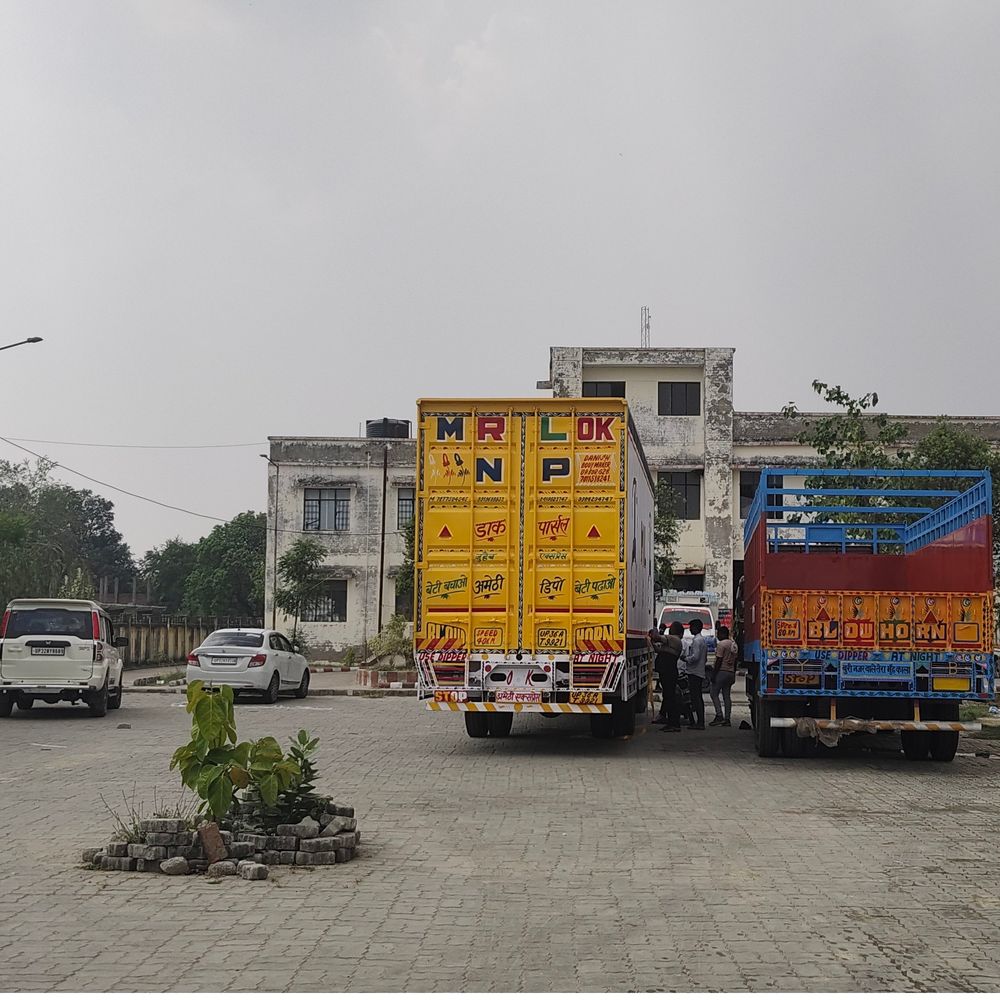 परिवहन विभाग ने ओवरलोड वाहनों पर कसा शिकंजा:5 दिनों में वसूले 16 लाख रुपए, छोटे वाहनों पर भी कार्रवाई जारी