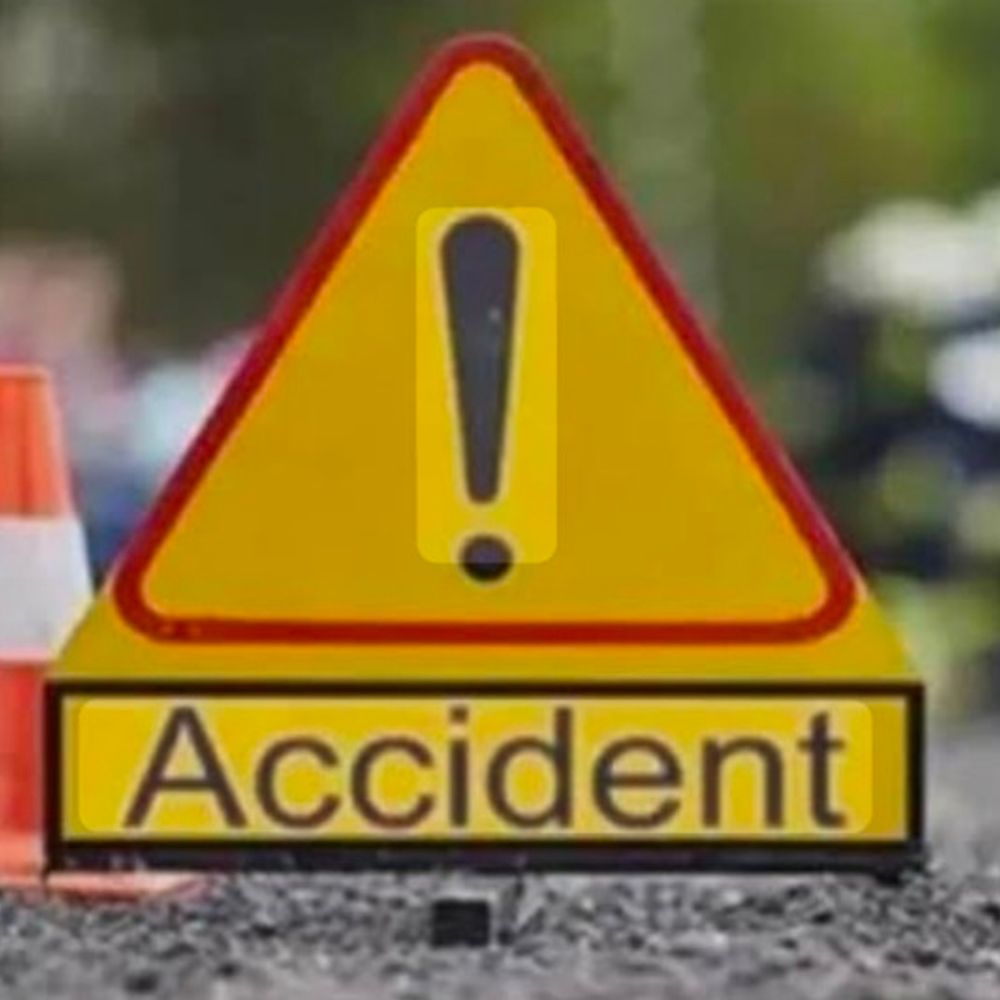 सहारनपुर में ई-रिक्शा पलटा, छात्र की मौत:स्कूल जाते समय हुआ हादसा, अन्य बच्चे सुरक्षित