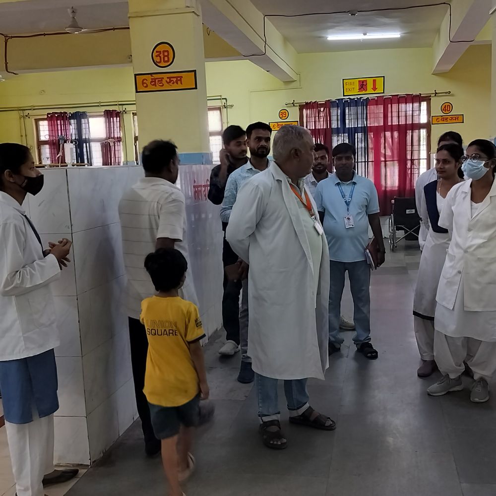 अयोध्या में बदलते मौसम से बढ़ीं बीमारियां:डायरिया के मरीजों से अस्पताल फुल, बच्चों पर सबसे ज्यादा असर