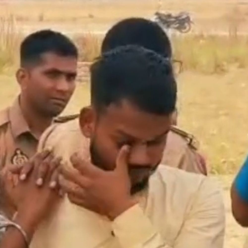 अंबेडकरनगर में झाड़ी में मिला युवक का शव:शिनाख्त में जुटी पुलिस, मौत का कारण स्पष्ट नहीं