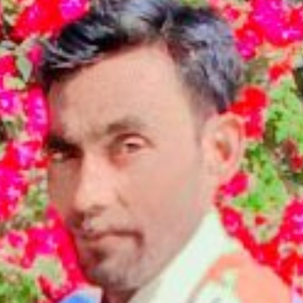 ऑटो ने बाइक में मारी टक्कर,‌ एक की मौत:हाथरस में सिकंद्राराऊ रोड पर हादसा, दूसरा गंभीर घायल