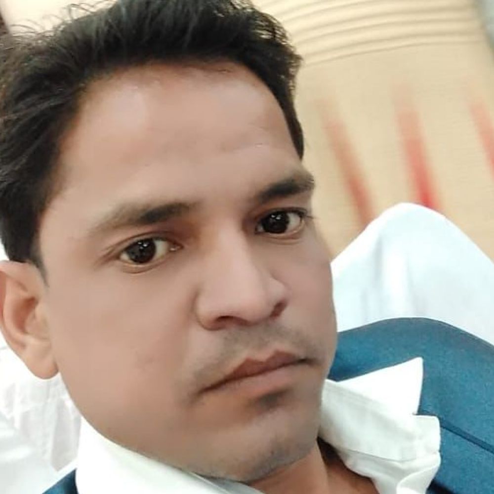 कानपुर में युवक ने फांसी लगाकर दी जान:पत्नी ने कमरे में देखा शव, फोरेंसिक टीम ने सबूत जुटाए