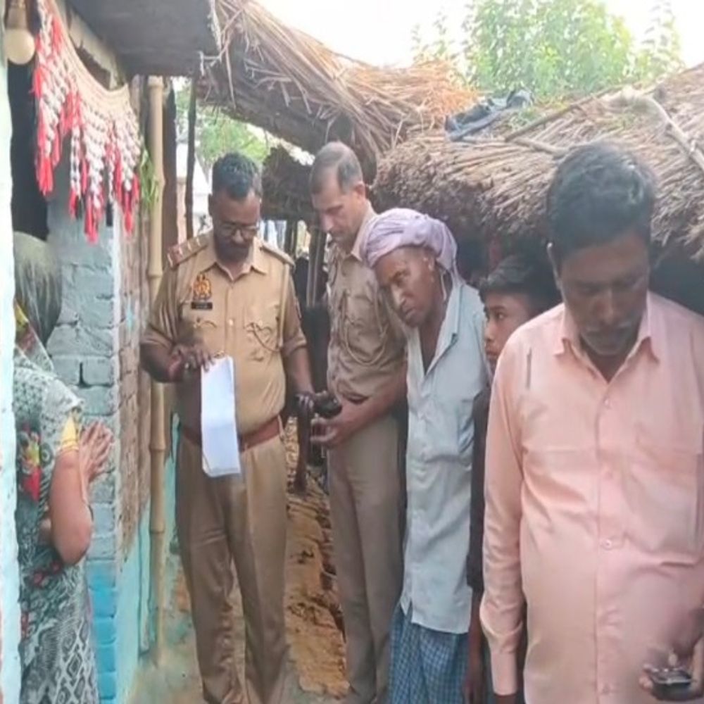 शाहजहांपुर में किशोरी ने चाकू से खुद का गला रेता:शादी में शामिल न होने के कारण डिप्रेशन की आशंका, जांच जारी