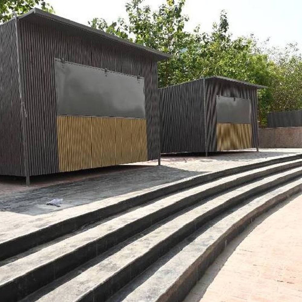 नोएडा में ई-ऑक्शन से होगा क्योस्क का आवंटन:दो सेक्टरों में 34 क्योस्क; खुलेंगी खाने-पीने की दुकान, मिलेगा स्ट्रीट फूड का मजा