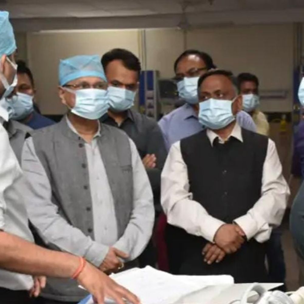 महिला मरीज की मौत के मामले में 14 कर्मी दोषी:BHU ट्रामा सेंटर में लापरवाही में हुई थी मौत, न्यूरो की मरीज का आर्थो OT में हुआ था आपेरशन