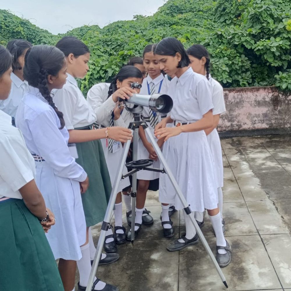 GGIC में मना ATL कम्युनिटी डे:3D प्रिंटर-ड्रोन का लाइव डेमो, छात्राओं ने सीखी रोबोटिक्स और AI की बारीकियां