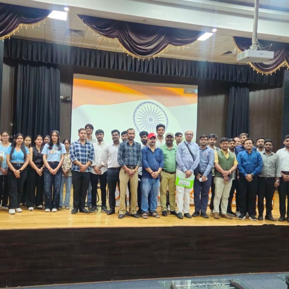 मेरठ के सीसीएसयू में छात्रों को मिला रोजगार:140 स्टूडेंट्स ने लिया पर्सनल इंटरव्यू में भाग