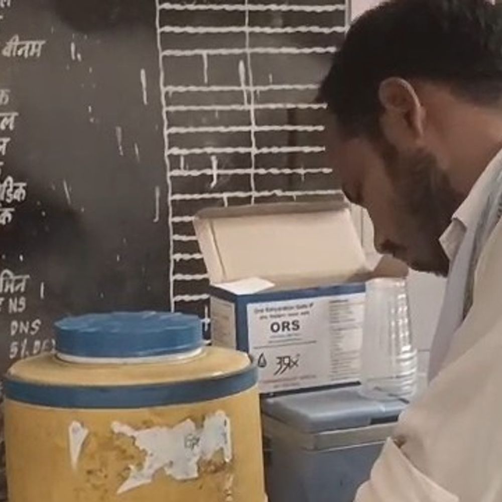 फर्रुखाबाद में गर्मी से बचाव को ओआरएस कॉर्नर:सामुदायिक स्वास्थ्य केंद्रों पर कोल्ड वार्ड में पंखे, एसी लगाने के निर्देश