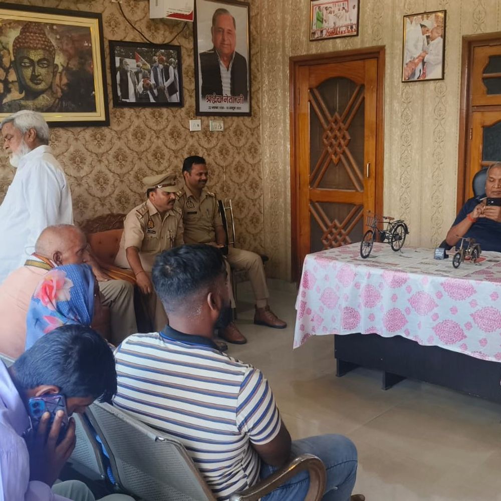 पूर्व मंत्री ब्रह्माशंकर त्रिपाठी हाउस अरेस्ट:देवरिया बरहज आंदोलन से पहले सपा नेताओं पर पुलिस की कार्रवाई