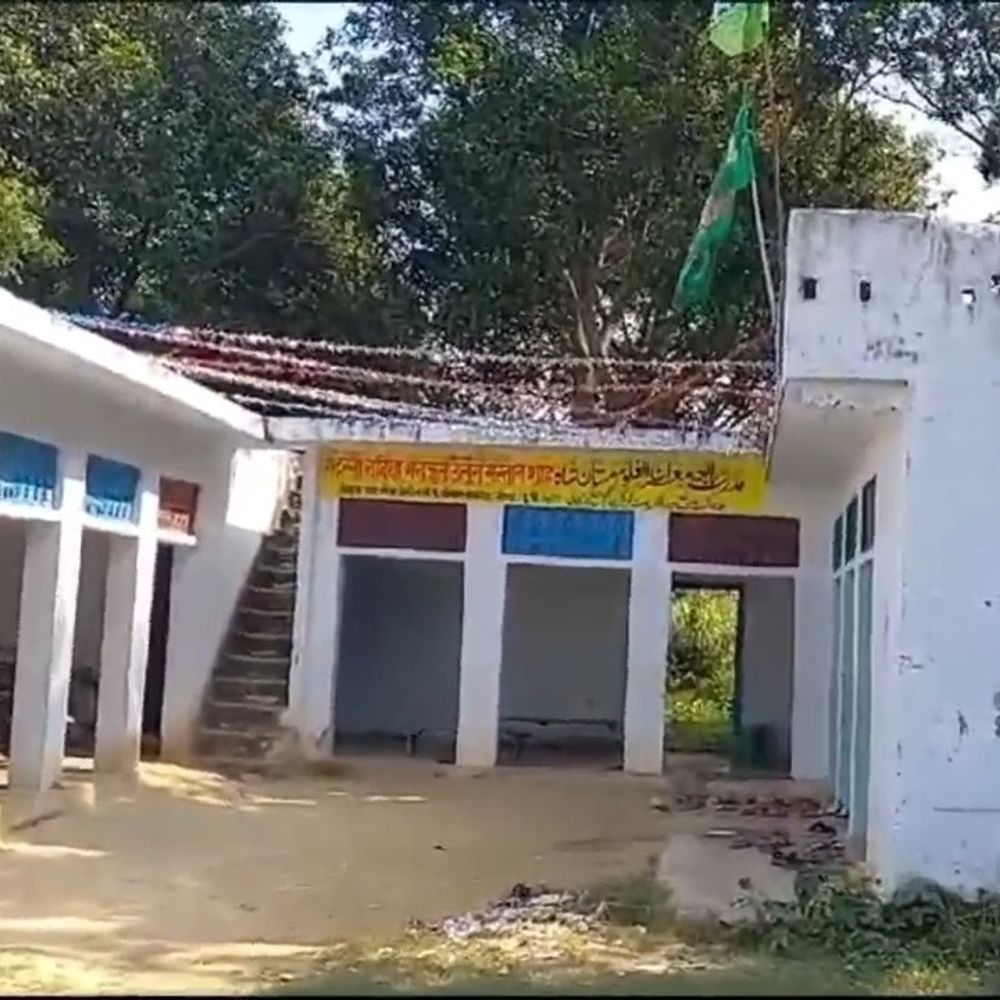 गोंडा में 371 वक्फ संपत्तियों का रजिस्ट्रेशन निरस्त:दस्तावेजों में कमी होने के चलते कार्रवाई, 5 जून तक दोबारा कराने के निर्देश