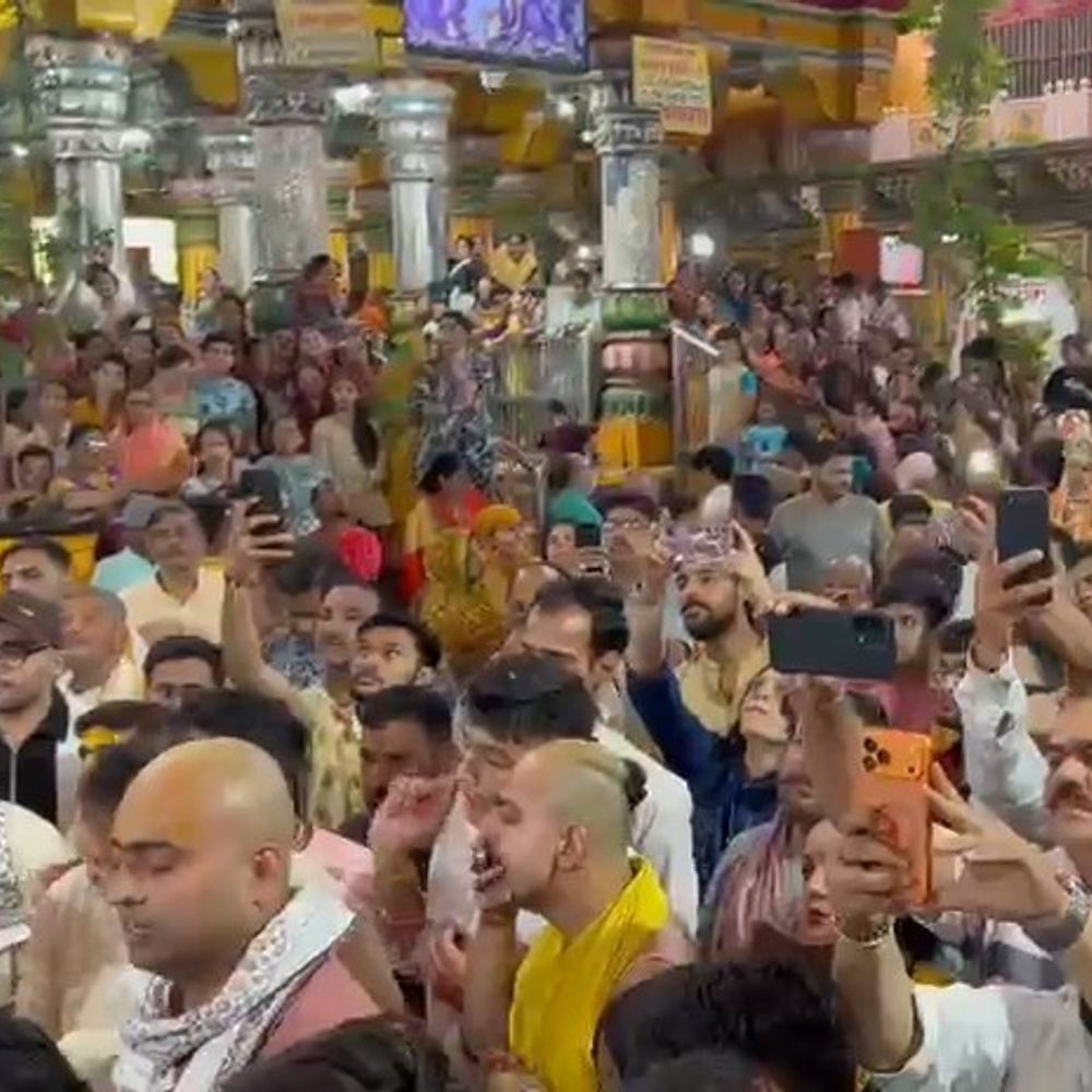 द्वारकाधीश मंदिर में नृसिंह लीला का भव्य मंचन:श्रद्धालुओं ने किए दर्शन, परिसर जयकारों से गूंजा