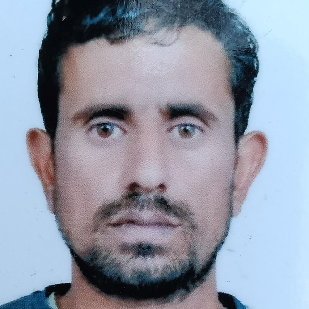 अमरोहा में स्कूल वाहन और बाइक जुगाड़ वाहन की टक्कर:एक की मौत, एक घायल; स्टेयरिंग फेल होने से हुआ हादसा