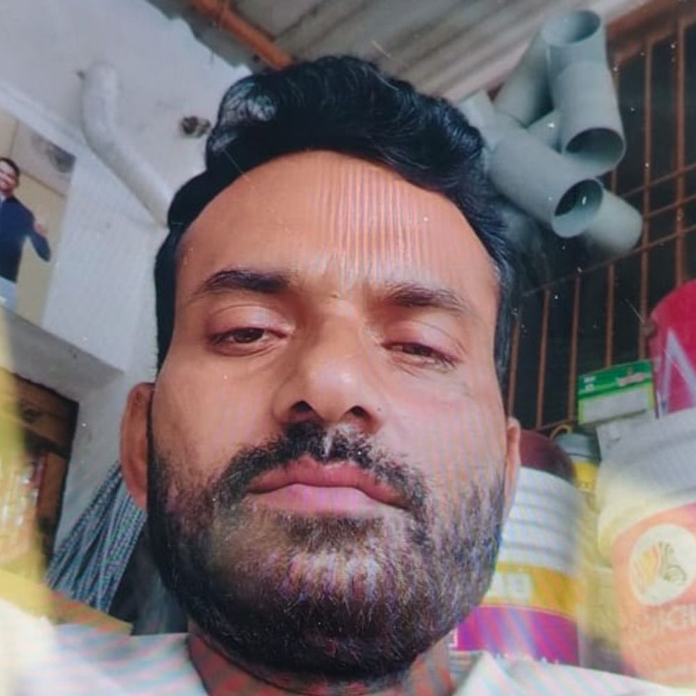 ट्रक से बल्ली गिरी, कार सवार की मौत:उन्नाव में गंगा एक्सप्रेसवे सर्विस लाइन पर हादसा, चालक की तलाश