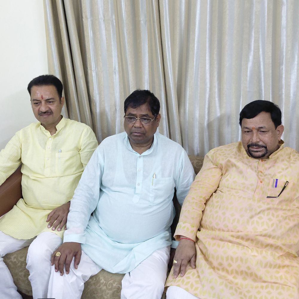 बीजेपी सांसद बोले- मार्ग बदलाव तकनीकी मजबूरी, साजिश नहीं:गंगा एक्सप्रेस-वे के रूट को लेकर बोले- समाजवादी पार्टी के लोग चिल्ला रहे