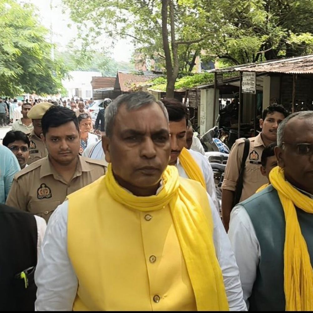 मंत्री ओमप्रकाश राजभर के खिलाफ गैर जमानती वारंट जारी:भाजपा नेताओं को धमकाने का मामला, कोर्ट में पेश नहीं हो रहे थे