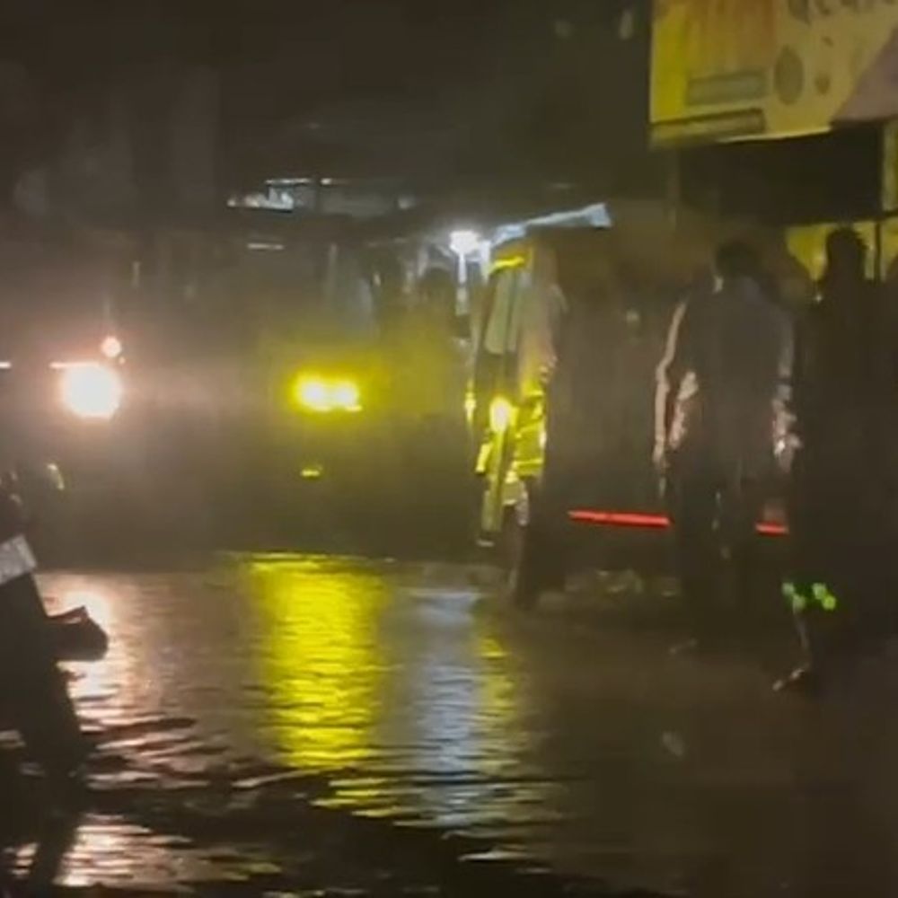 उन्नाव में मौसम बदला, तापमान में गिरावट:दिनभर धूप-उमस के बाद रात में हुई तेज बारिश से मिली राहत