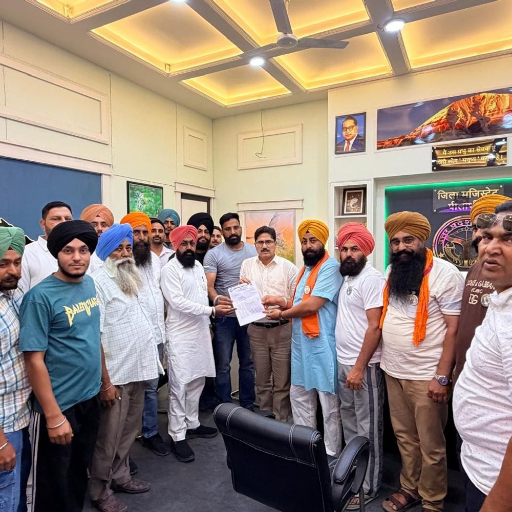 भाकियू (चढ़ूनी) का प्रस्तावित ट्रेड डील का विरोध:पीलीभीत में सिटी मजिस्ट्रेट को सौंपा ज्ञापन, आंदोलन की चेतावनी