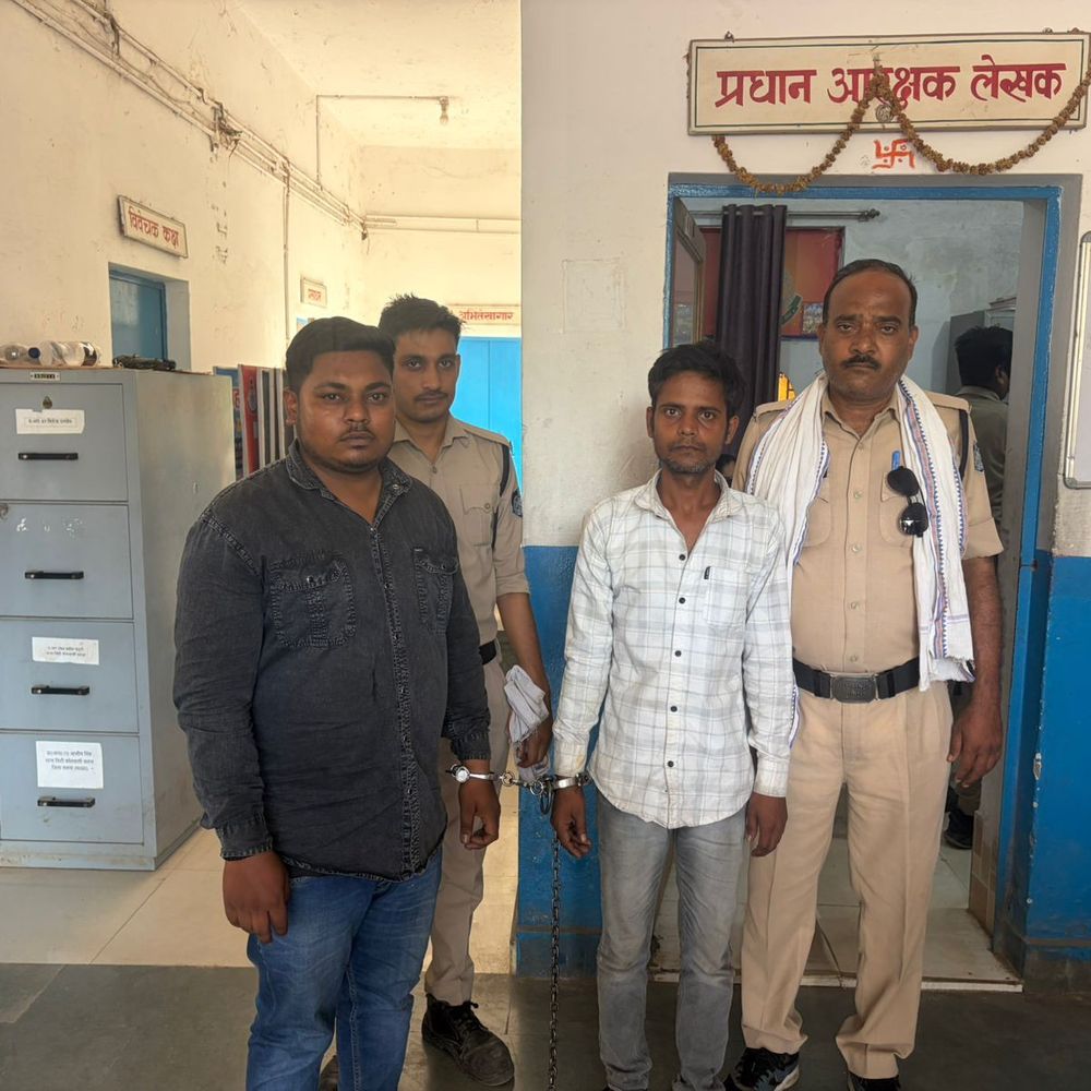 सतना के हार्डवेयर गोदाम में चोरी के 2 आरोपी गिरफ्तार:पुलिस ने 65 हजार का सामान बरामद किया