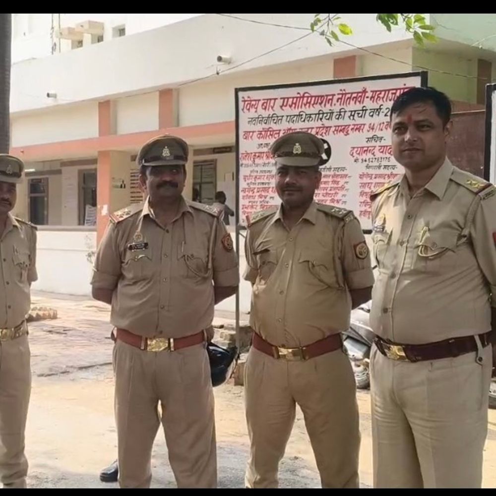 अमनमणि त्रिपाठी का नौतनवां तहसील में धरना:भूमाफिया और अवैध कब्जे के आरोपों पर गरमाई सियासत