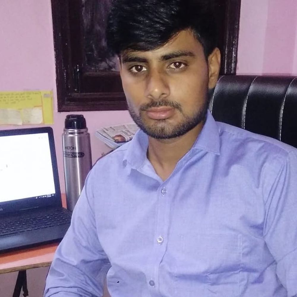 अज्ञात वाहन की टक्कर से एलएलबी छात्र की मौत:फिरोजाबाद में पेपर देने जाते समय हुआ हादसा, घर से निकलनी थी चचेरे भाई की बारात