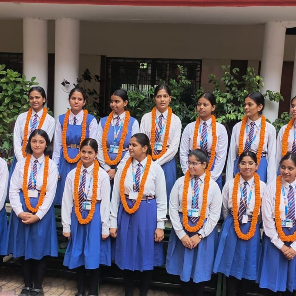 आजमगढ़ के आईसीएसई बोर्ड के मेधावी बोले:कड़ी मेहनत और गुरुजनों के मार्गदर्शन से मिली सफलता, चिल्ड्रन एकेडमी और साईं इंटरनेशनल स्कूल के बच्चे रहे टॉपर