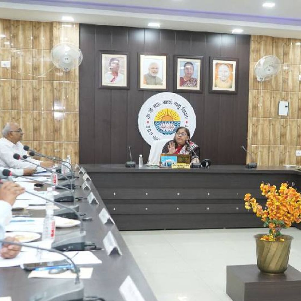 DDU में नए प्रोफेसर की नियुक्तियों और प्रमोशन को मंजूरी:प्रो. GD शर्मा सर्च कमेटी के सदस्य चुने गए