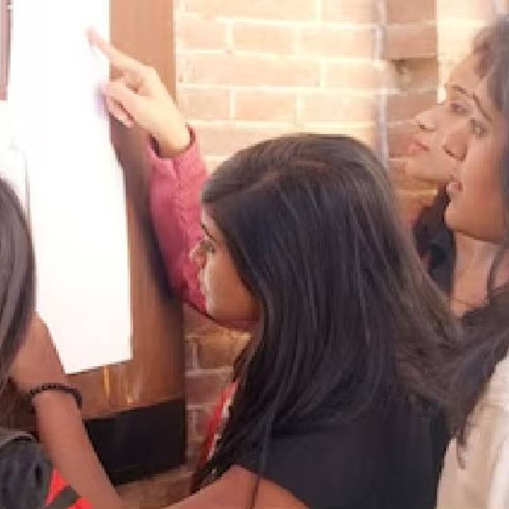 नोएडा में CISCE का 100 प्रतिशत रहा परिणाम:12वीं वैष्ण्वी सिंह को मिले 97.75 प्रतिशत 10वीं में रुद्रावल ने हासिल किए 97.4 प्रतिशत अंक