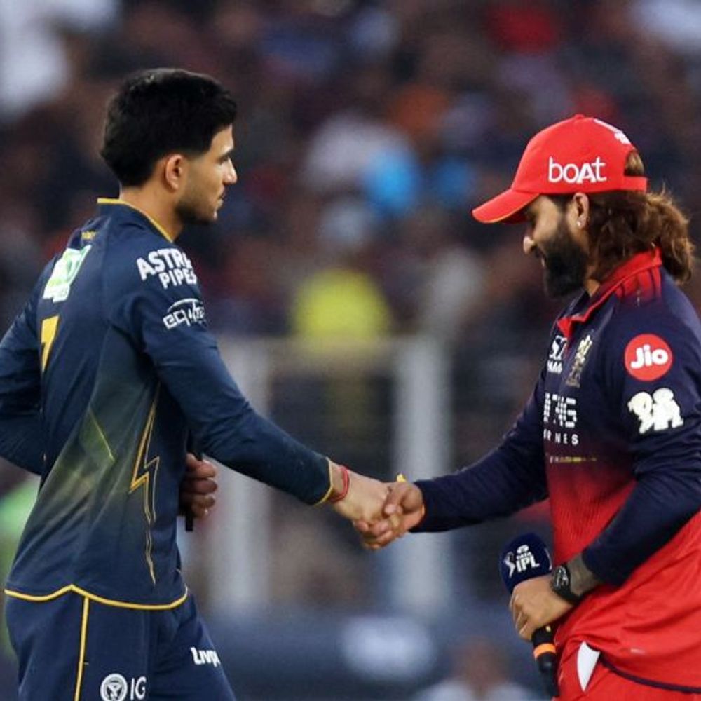 IPL में गुजरात vs बेंगलुरु:टाइटंस ने टॉस जीतकर गेंदबाजी चुनी, प्लेइंग-11 में बदलाव नहीं