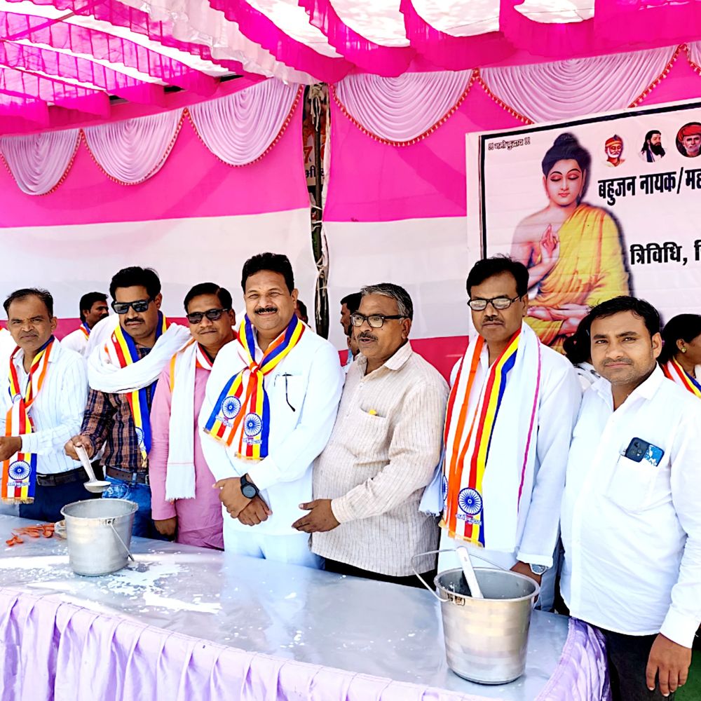 जालौन में बुद्ध पूर्णिमा पर खीरदान का आयोजन:जनसैलाब उमड़ा, करुणा-समता के मार्ग पर चलने का संकल्प