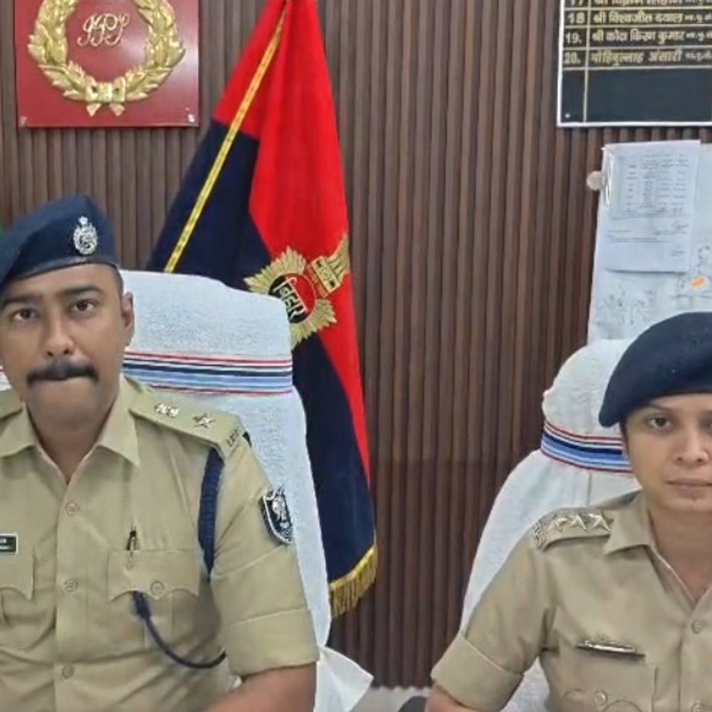 20 लाख कैश के साथ पकड़ाया महाराष्ट्र का युवक:मुजफ्फरपुर बस स्टैंड से पुलिस ने पकड़ा, पूछताछ में नहीं बताया रुपए का स्रोत; हवाला एंगल से जांच
