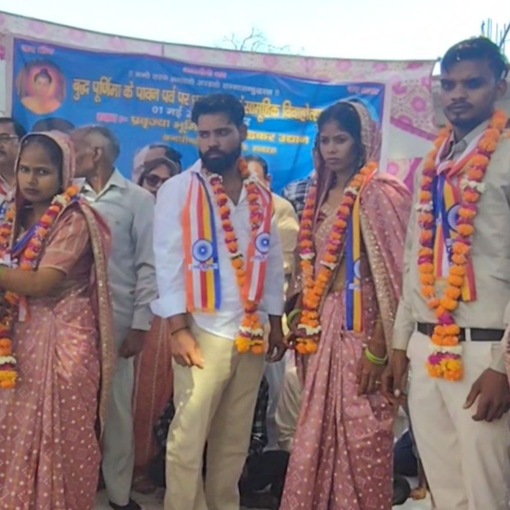 हाथरस में बुद्ध पूर्णिमा पर सामूहिक विवाह:भगवान गौतम बुद्ध के बताए मार्ग पर चलने का आह्वान