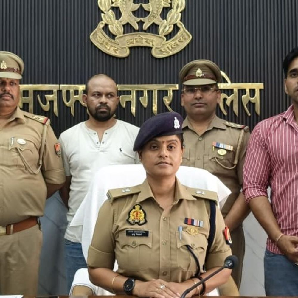 फर्जी NEFT स्लिप से ठगी करने वाला गिरफ्तार:व्यापारियों को नकली पेमेंट स्क्रीनशॉट दिखाकर लाखों की धोखाधड़ी, दिल्ली-गाजियाबाद में भी वारदात