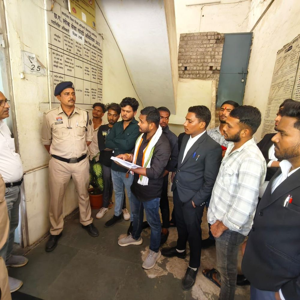 निजी स्कूलों की मनमानी पर NSUI का मोर्चा:बिलासपुर में मनमानी फीस, महंगी किताबों के खिलाफ आंदोलन की चेतावनी दी