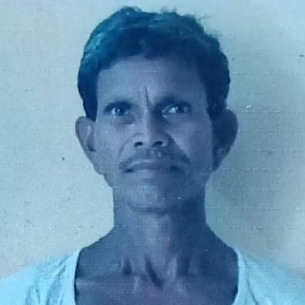मिर्जापुर के लालगंज में अधेड़ का शव बंधी में मिला:घर से 200 मीटर दूर बरामद हुआ, मगरमच्छ के खींचने की आशंका