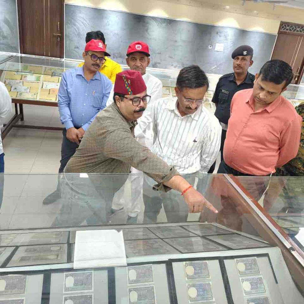 गोरखपुर में फोटोग्राफी कार्यशाला-धरोहर प्रदर्शनी शुरू:महापौर ने किया उद्घाटन, चार दिन तक चलेगा आयोजन