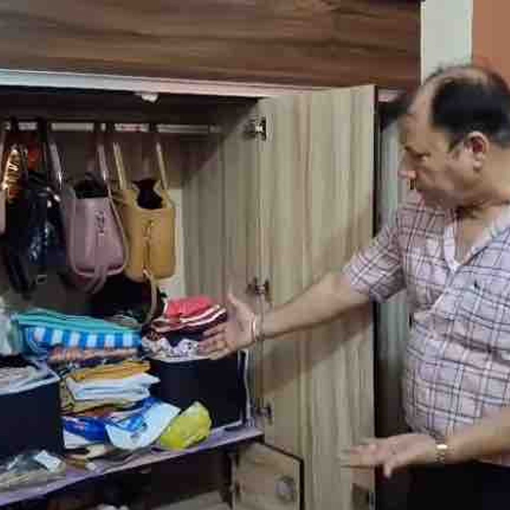 फगवाड़ा में दिनदहाड़े घर में चोरी:  3.25 लाख नकद और लाखों के गहने लेकर चोर फरार, रस्म पगड़ी में गया था परिवार – Jalandhar News